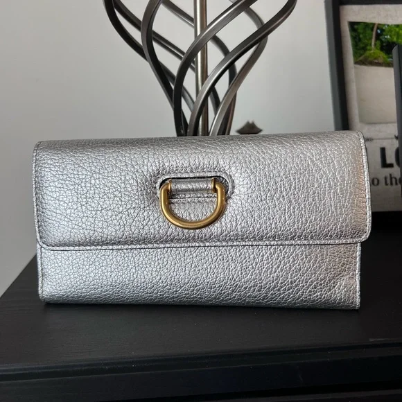 BURBERRY Silver Leather Highbury D-Ring Continental Wallet - Picture 2 of 13